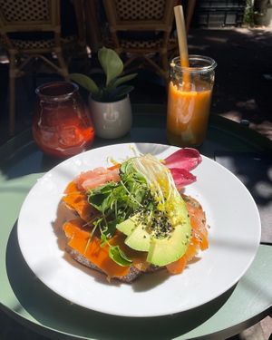 Open sandwich with vegan carrot 'salmon’  at First Eet in Arnhem