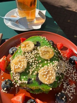 Breakfast pancakes are green !  at First Eet in Arnhem