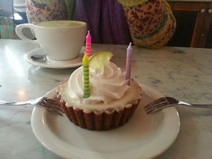 BirthDay celebrations with delicious cupcakes at Freesoulcaffe in Tustin