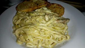 Chicken fettuccine alfredo at Freesoulcaffe in Tustin
