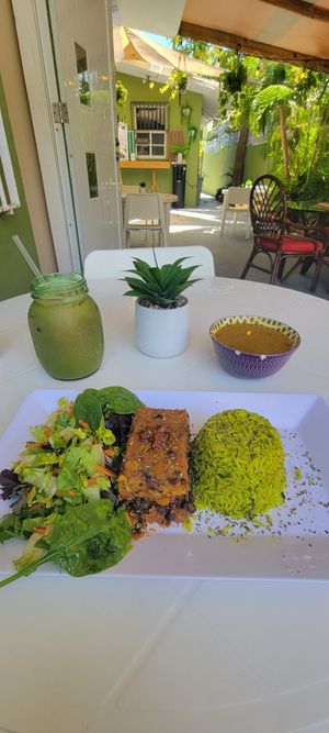  at Café MAM in Carolina