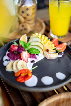 Fruit Platter with Coconut Yoghurt at Sayavegan in Kuta