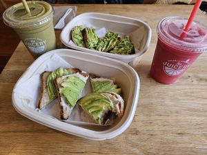 Faster than light smoothie, cashew later toast, green toast, sweet heat smoothie at The Juicery in Salem
