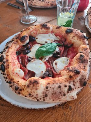 Vegan bacon pizza at 60 Seconds to Napoli in Essen