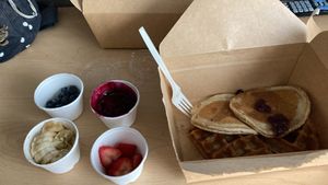 perfect breakfast in my hotel room 😋 #Veganuary at SoBe Vegan in Miami Beach