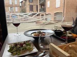 Curry et assiette Moyen Orient  at Le Tournesol Cuisine Vegetarienne in Albi