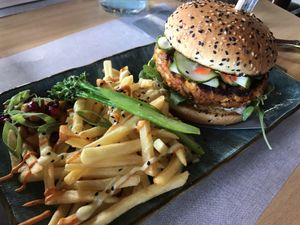 vegan burger at De Kaap in Urk