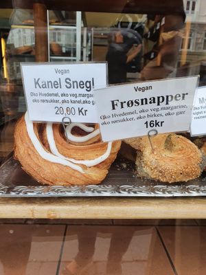 Vegan pastry, Zimtschnecke at Landbageriet - Naturbageriet in Copenhagen