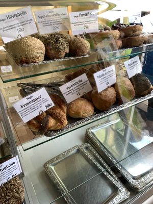 All clearly marked vegan   at Landbageriet - Naturbageriet in Copenhagen