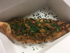 Savory peinirli at Keenkies in Athens