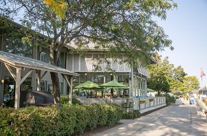 Outdoor Area at Waterfront Restaurant at The Abbey Resort in Fontana-on-geneva Lake