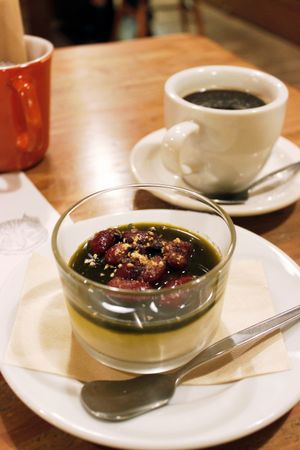 Vegan pudding with matcha sauce and coffee at Modernark in Kobe