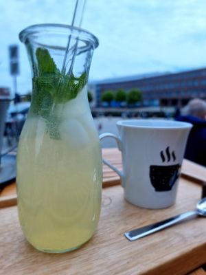 Lemonade and coffee at Hafen Kaffee in Husum