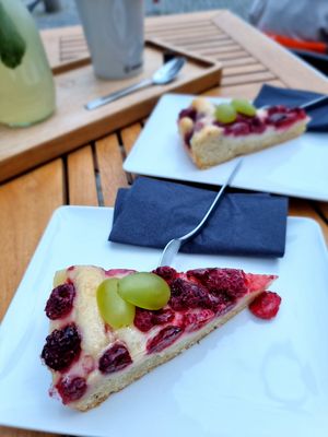 Vegan pie at Hafen Kaffee in Husum