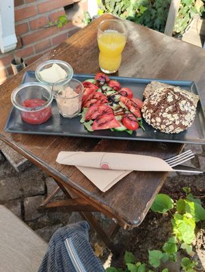 Veganes Frühstück "Otto" at Hafen Kaffee in Husum
