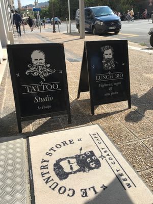 Outside  at Le Country Store in Nice