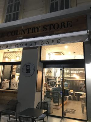 Exterior facade at Le Country Store in Nice