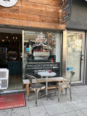  at Le Country Store in Nice