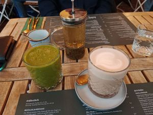 Chai latte, green smothie, green tea :) at Hildebrandt Café in Vienna