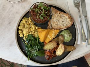 The English breakfast   at Linnaean in South West London