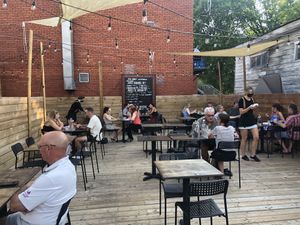 Patio at Microbrasserie Le Fermentor in Lassomption