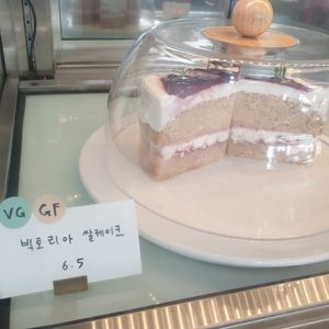 cakes at Pan Galleria - 빵갤러리아 in Gyeonggi-do