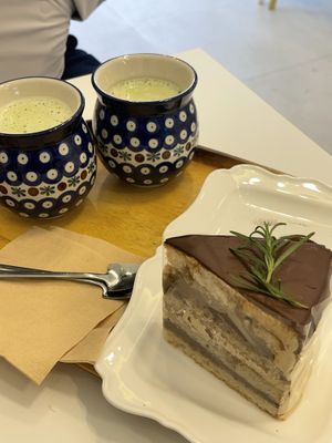 Cake and matcha lattee  at Pan Galleria - 빵갤러리아 in Gyeonggi-do