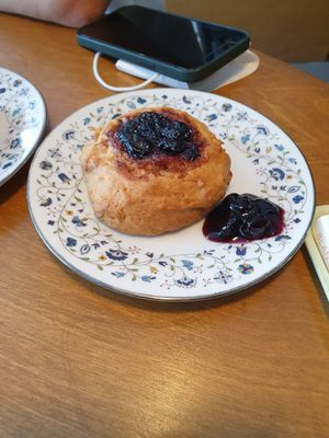 blueberry scone with homemade jam at Ganve Ganve - 건비건비 in Gyeonggi-do