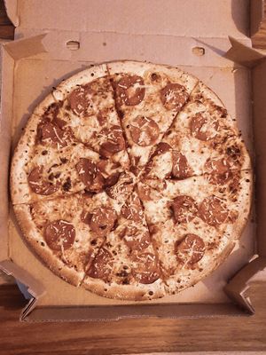 Pizza Salami at Domino's Pizza in Offenburg