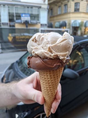 Hazelnut (top) and salted caramel chocolate (bottom) at Veganista Ice Cream XII in Vienna