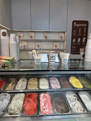 Shop  at Veganista Ice Cream XII in Vienna