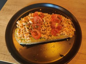 Vuna on toast at O Croisant in Coimbra