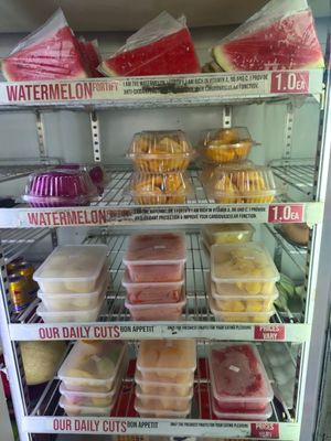 Fresh fruits at Ms Black Bean 黑豆浆小姐 in Central Singapore