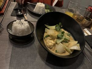 Tofu mit Gemüse in Currysauce und Kokosmilch  at Phở Hà Nội in Linz