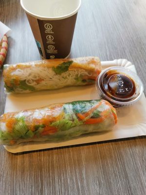 Summer rolls at EatHappy Vegan in Oslo