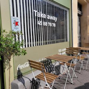 Outdoor seating at EatHappy Vegan in Oslo