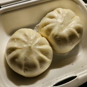 Bao buns at EatHappy Vegan in Oslo