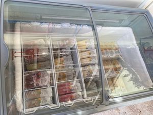 “Paletas” ice cream (all vegan) at Makura in Kerem Maharal