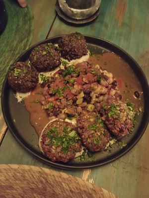 Falafel & Kofta sharing platter at El Armadillo Mazunte in Mazunte