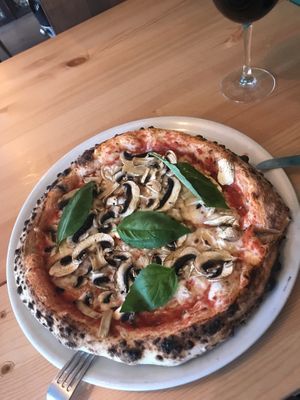 Vegan Pizza Funghi at Cibus Pizzeria in Mallorca
