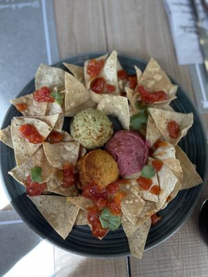 Totopos con hummus  at Bissap in Bilbao