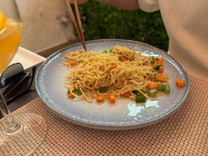 kids noodles and veg at Omakase in Alvor