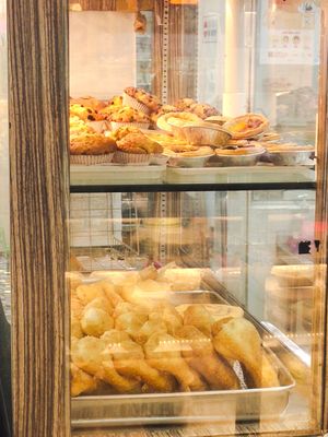 Tarts and snacks at Selegie Soyabean in Central Singapore