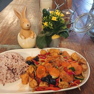 Wok dish with rice at KrazyKitchen in Vienna