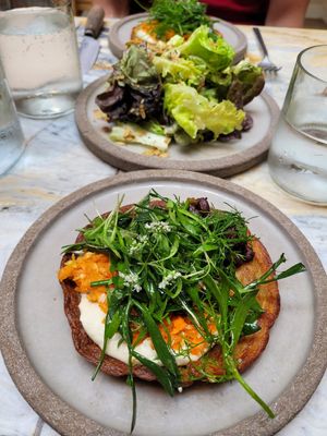 Socca & aztec greens at Hoy in Paris