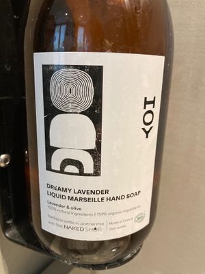 They use organic products & vegan/cruelty-free at Hoy in Paris