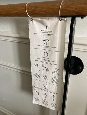 Stretching bar at Hoy in Paris