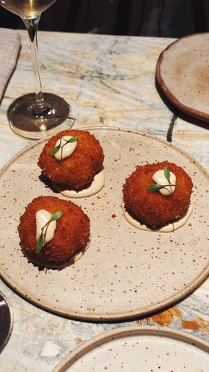   at Hoy in Paris