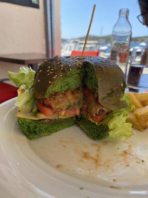 grünes Brot at Bounty  in Sibenik