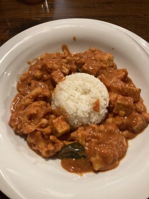 Veganes Curry - große Portion und wirklich gut!  at Bounty  in Sibenik